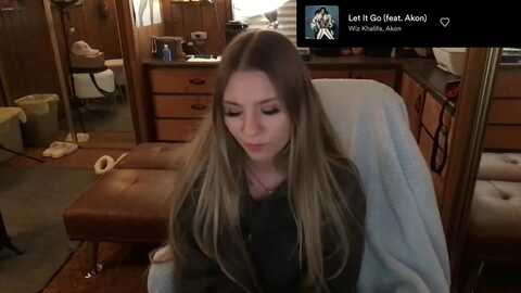 incognitobabe @ myfreecams on 20240108