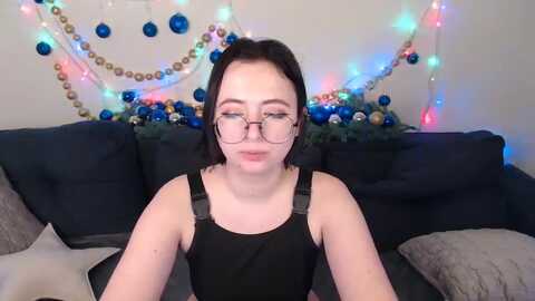 mini_diva @ myfreecams on 20240108