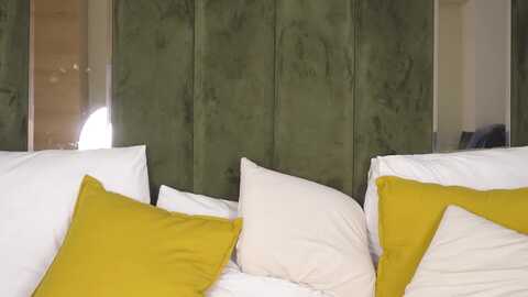 savagemonica @ myfreecams on 20240108