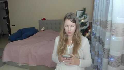 sweetblonde20 @ myfreecams on 20240108