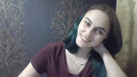 bird_blue @ myfreecams on 20240109