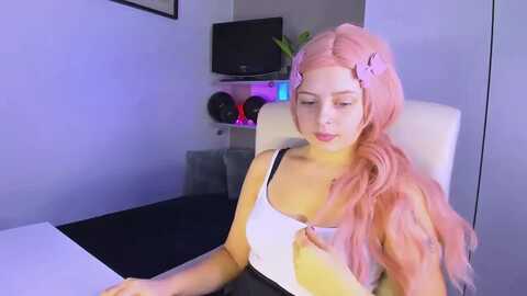 lizzypinky @ myfreecams on 20240109