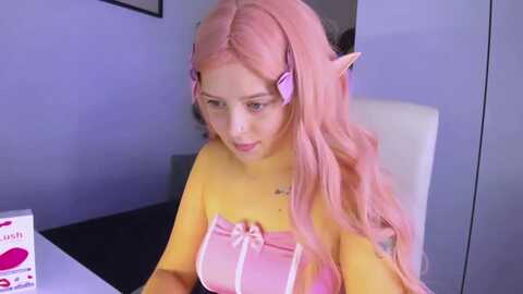 lizzypinky @ myfreecams on 20240109