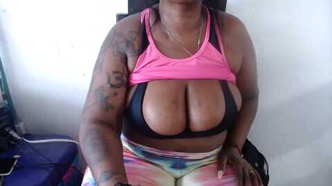 assbigxhot9 @ myfreecams on 20240110