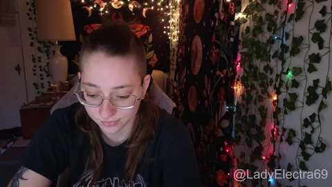 ladyelectra69 @ myfreecams on 20240110