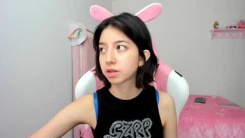 cherrycute666 @ myfreecams on 20240111