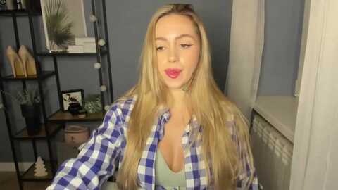 flowercoralie @ myfreecams on 20240111