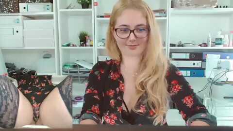 it_ariana @ myfreecams on 20240111