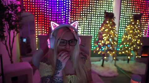 mermaidmiley @ myfreecams on 20240111