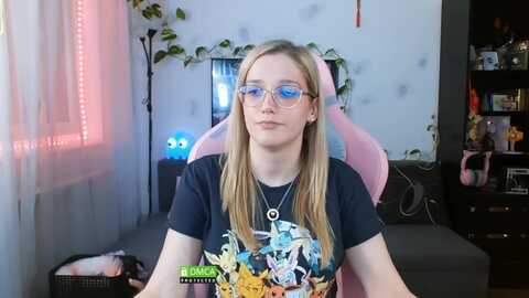 monicmoon18 @ myfreecams on 20240111