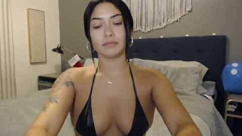 yourgoddesslu @ myfreecams on 20240111