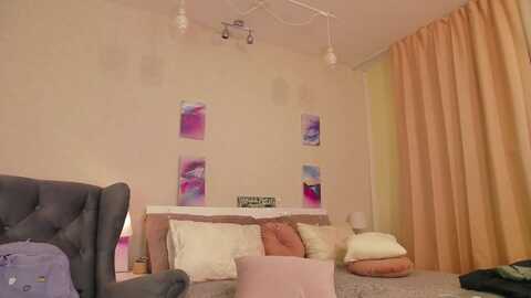 alisiak @ myfreecams on 20240112