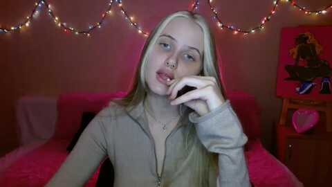 alleiko @ myfreecams on 20240112