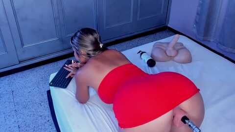 anarosas @ myfreecams on 20240112