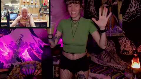 cdrtroi @ myfreecams on 20240112