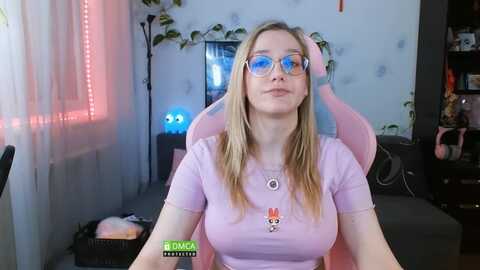 monicmoon18 @ myfreecams on 20240112