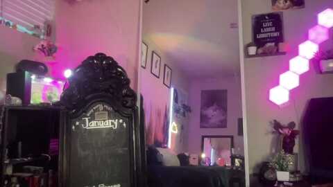 rileywoods @ myfreecams on 20240112