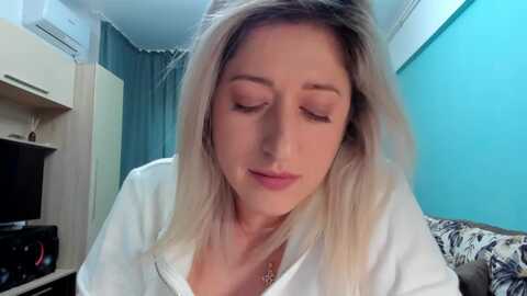 sweetdelia_ @ myfreecams on 20240112