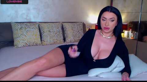 busty_cristal @ myfreecams on 20240113