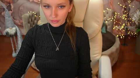 lindacristall @ myfreecams on 20240113