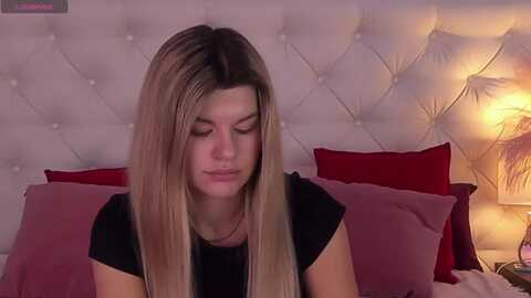 dominica_mini @ myfreecams on 20240114