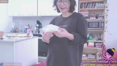 hairysafaeri @ myfreecams on 20240114