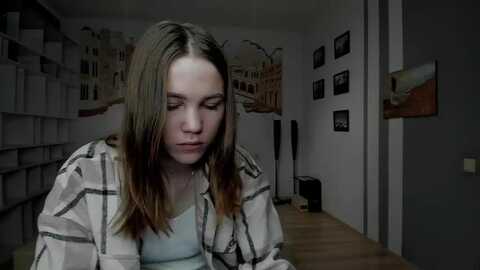 kate_lewis @ myfreecams on 20240114