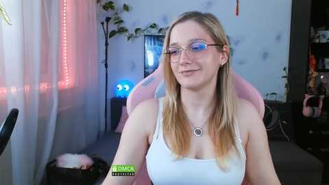 monicmoon18 @ myfreecams on 20240114