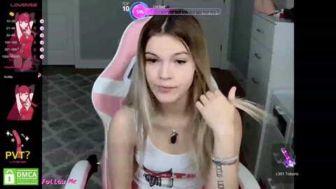 sarahsweets18 @ myfreecams on 20240114