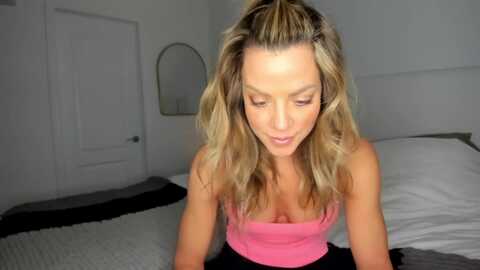 auvrielle @ myfreecams on 20240115