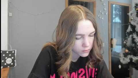 kate_lewis @ myfreecams on 20240115