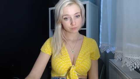 luciaamazing @ myfreecams on 20240115