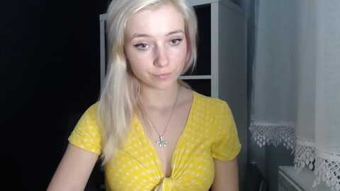 luciaamazing @ myfreecams on 20240115