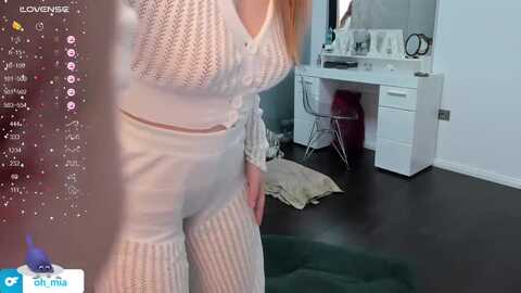 ohmymiaa @ myfreecams on 20240115