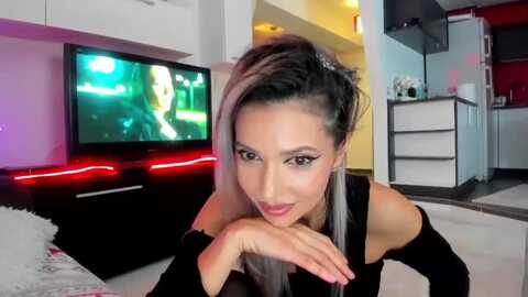 smileytinaa @ myfreecams on 20240116