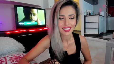 smileytinaa @ myfreecams on 20240116