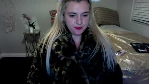 snowthunder @ myfreecams on 20240116