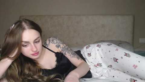 abby__x @ myfreecams on 20240117