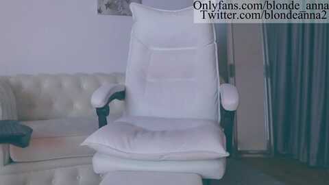 anna_brown @ myfreecams on 20240117
