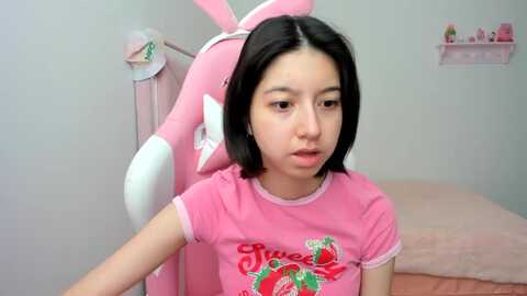 cherrycute666 @ myfreecams on 20240117
