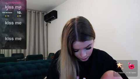 kailyn_moen @ myfreecams on 20240117