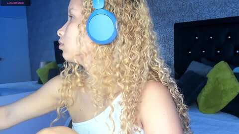 kendra_axl10 @ myfreecams on 20240117