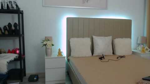 hrystina_ @ myfreecams on 20240118