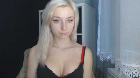 luciaamazing @ myfreecams on 20240118