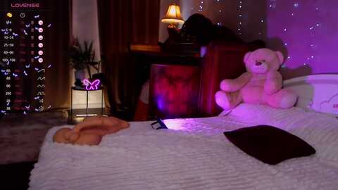 oliviatilbury @ myfreecams on 20240118