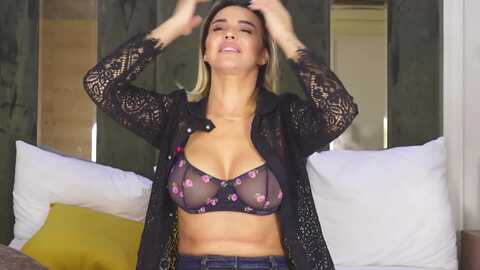 savagemonica @ myfreecams on 20240118