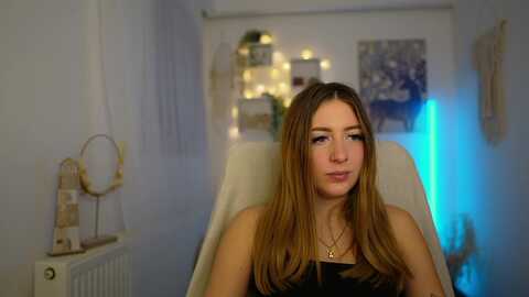 tina_nappi18 @ myfreecams on 20240118