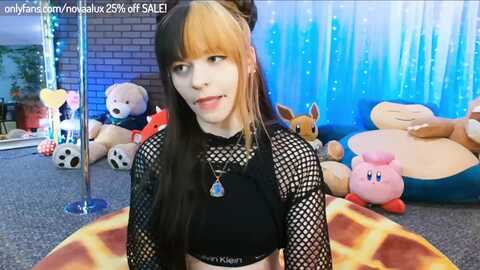 novaalux @ myfreecams on 20240119