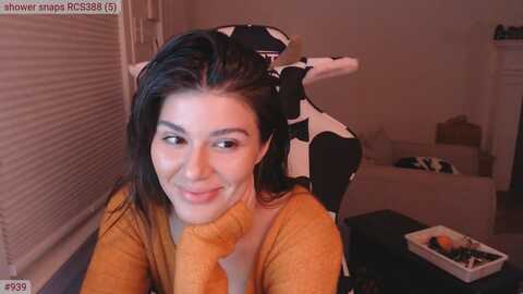 akewyear @ myfreecams on 20240120