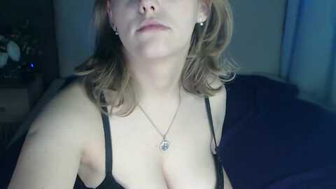 dellarowe @ myfreecams on 20240120